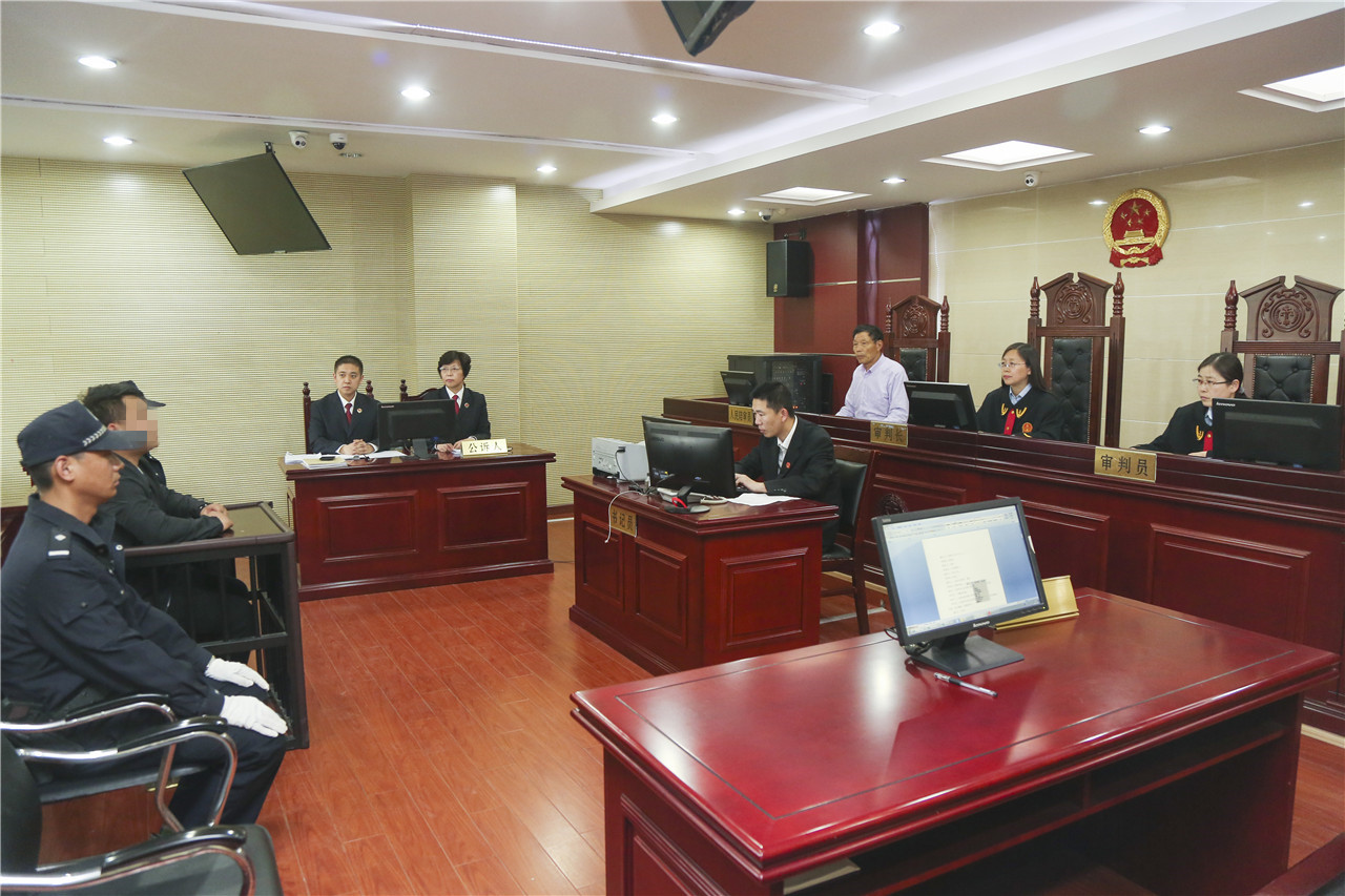 徐州经开区检察院检察长出庭公诉一起刑事案件