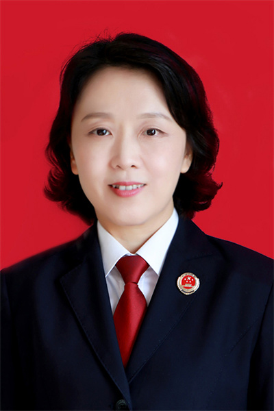 金爱晶红底证件照_副本.jpg